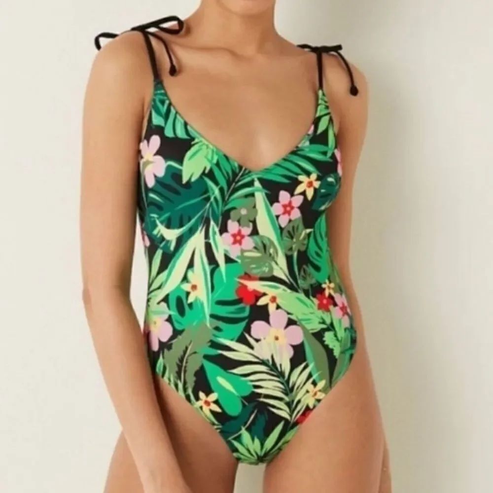 Pink Victoria's Secret Tropical Jungle Print One-Piece Swimsuit in Size Medium